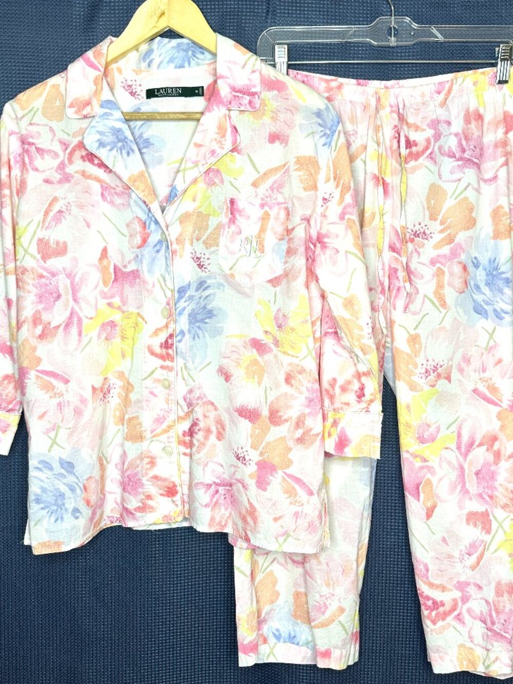 Lauren Ralph Lauren Embroidered LRL Floral 2 pc Capri Pajamas Medium Lightweight